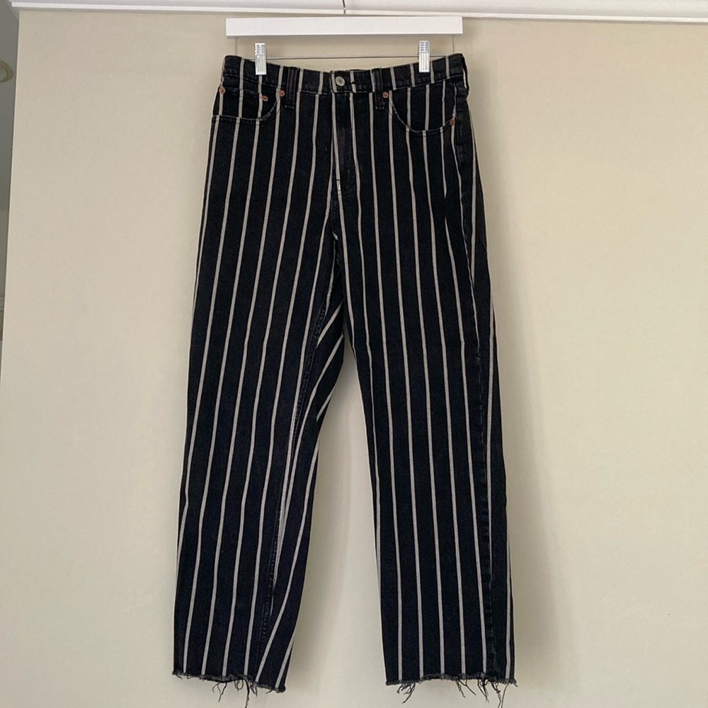 A&F Zoe Natural Rise Ankle Straight Denim Jeans